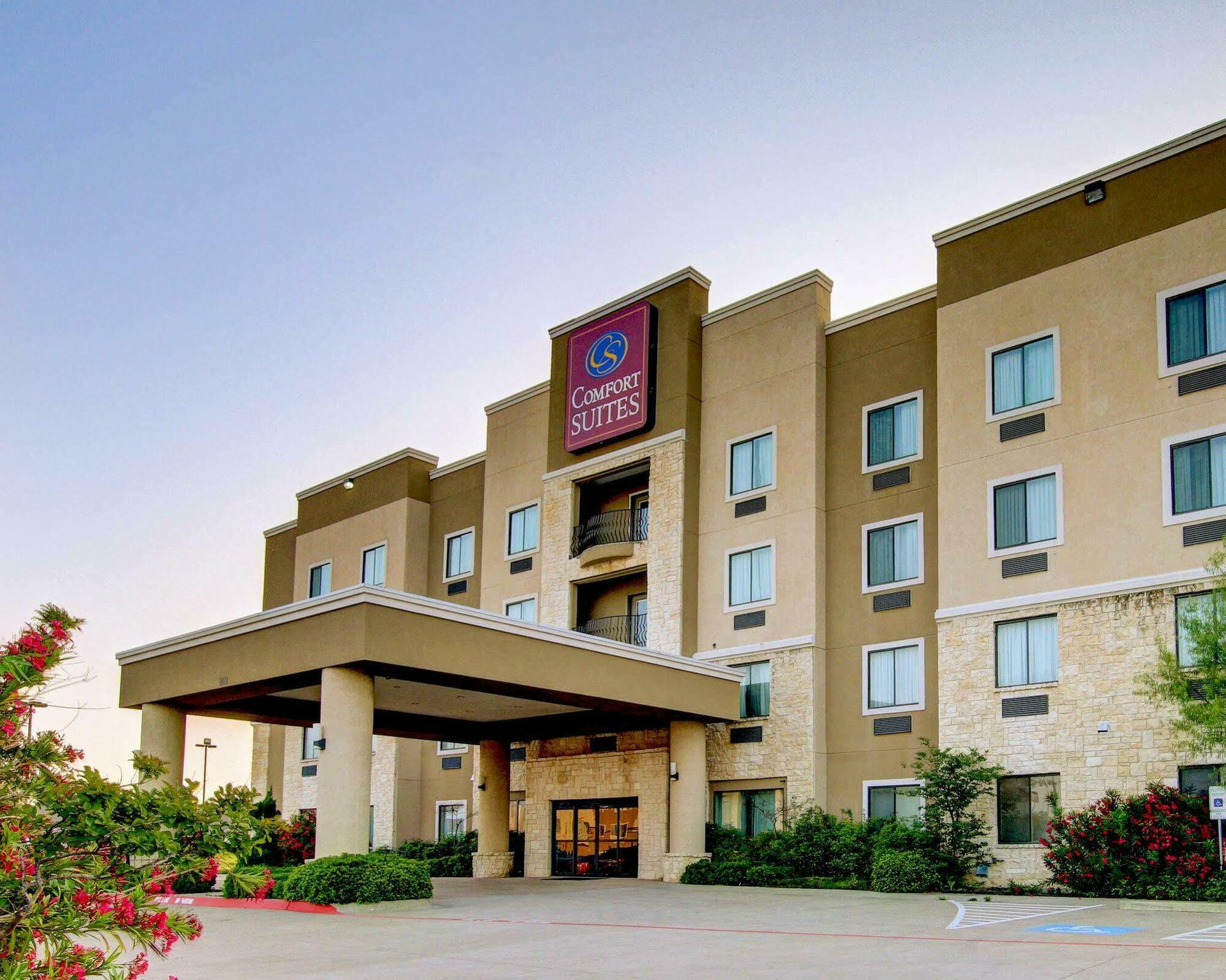 Fairfield By Marriott Inn & Suites Hillsboro Exterior photo